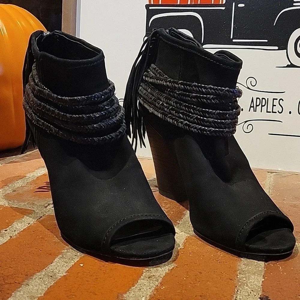BCBGeneration open toe fringe black 3 1/2 in heel ankle boots with braid details